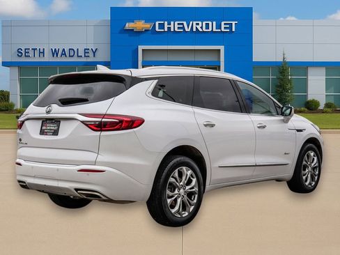 Used 2021 Buick Enclave Avenir w/ Avenir Technology Package FWD image 7