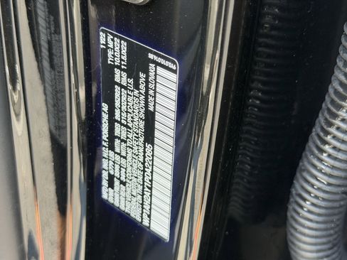 Certified 2023 Porsche Cayenne Turbo S image 39