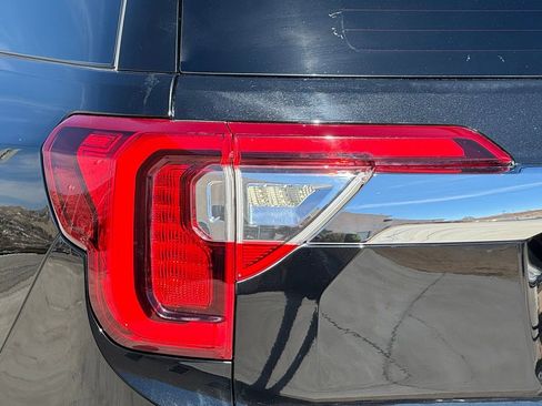 Used 2020 GMC Acadia SLE image 11