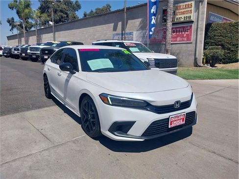 Used 2024 Honda Civic Sport image 3