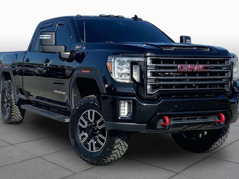 Used 2020 GMC Sierra 2500 AT4 w/ AT4 Premium Package image 3