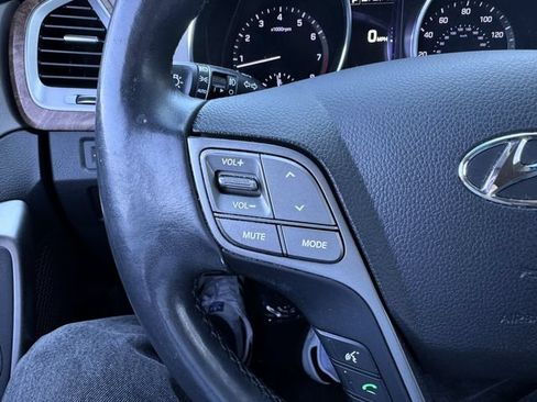 Used 2017 Hyundai Santa Fe Limited AWD/4WD image 32