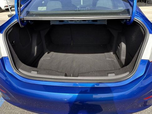 Used 2017 Chevrolet Cruze LT w/ Convenience Package FWD image 7