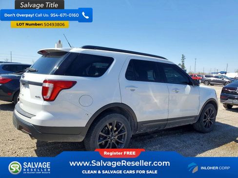Used 2018 Ford Explorer XLT w/ Equipment Group 202A image 4