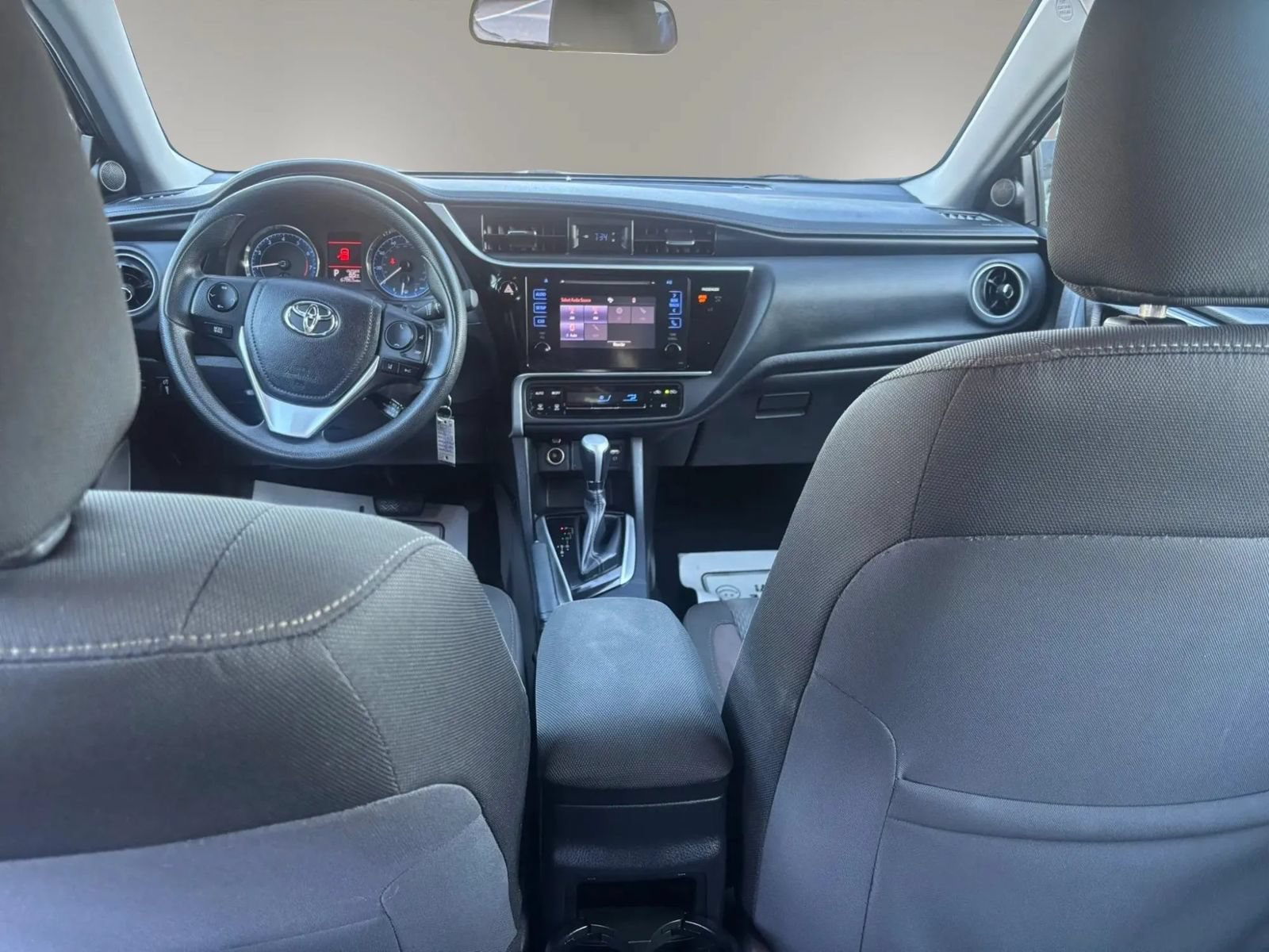 Used 2017 Toyota Corolla LE FWD image 23