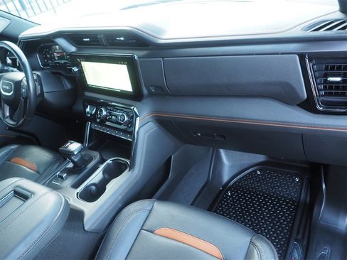 Used 2022 GMC Sierra 1500 AT4 w/ Technology Package image 28