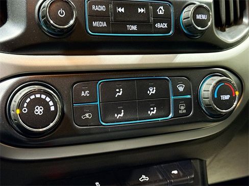 Used 2018 Chevrolet Colorado LT w/ LT Convenience Package image 16