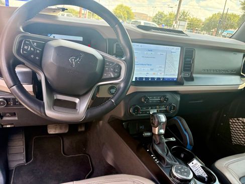 Used 2022 Ford Bronco Wildtrak AWD/4WD image 11