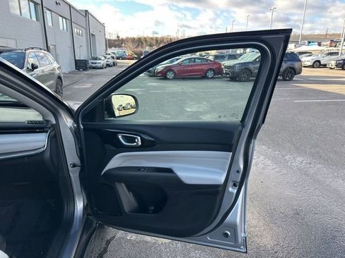 Used 2022 Jeep Compass Limited image 33