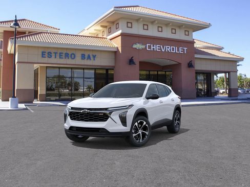 New 2026 Chevrolet Trax RS w/ Driver Confidence Package image 32