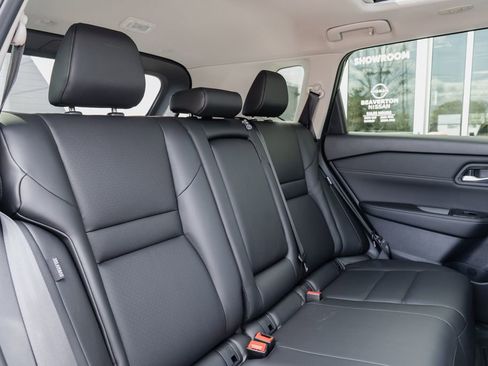 New 2026 Nissan Rogue SV AWD/4WD image 25