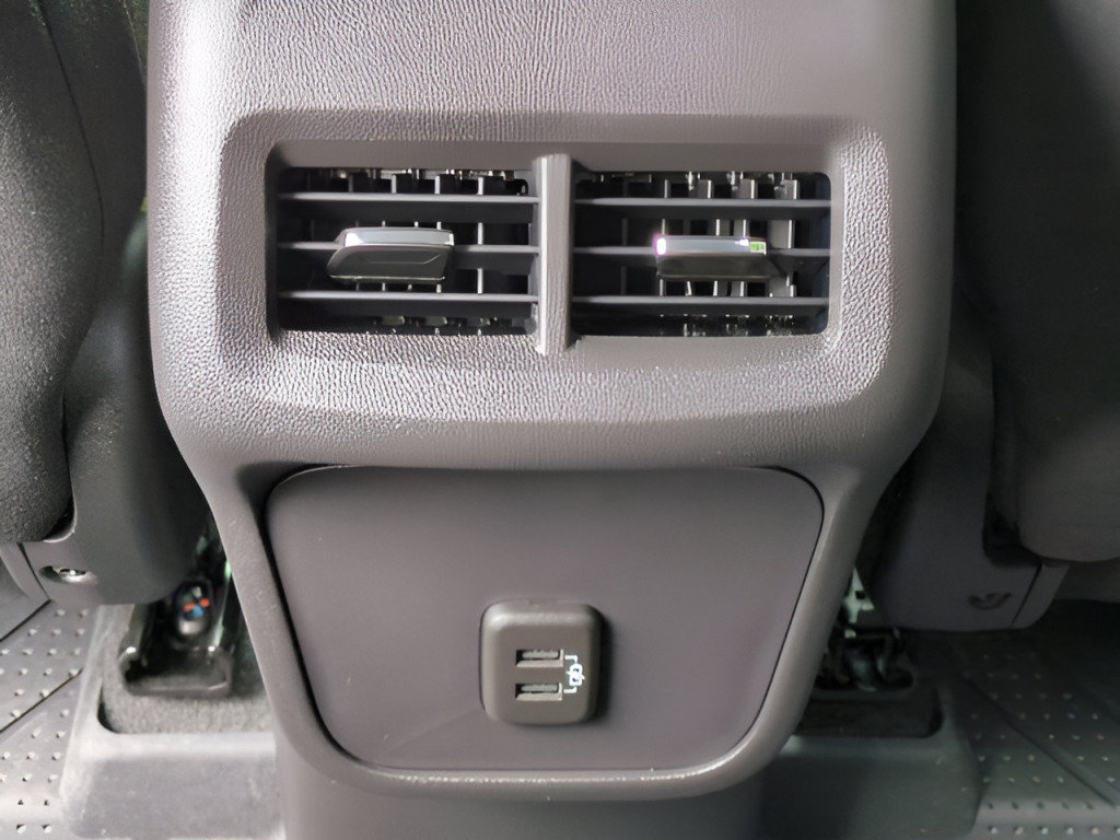 Certified 2024 Chevrolet Equinox LT FWD image 26