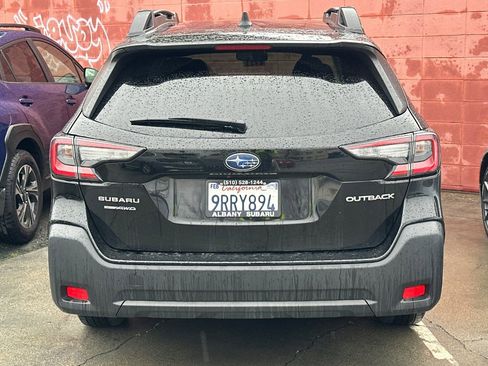 Used 2025 Subaru Outback Premium image 4