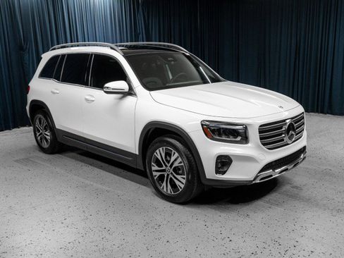 New 2026 Mercedes-Benz GLB 250 4MATIC image 3