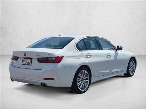 Used 2024 BMW 330e w/ Premium Package RWD image 5