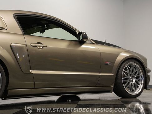 Used 2005 Ford Mustang GT image 28