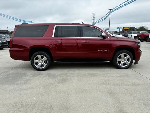 Used 2020 Chevrolet Suburban Premier image 5