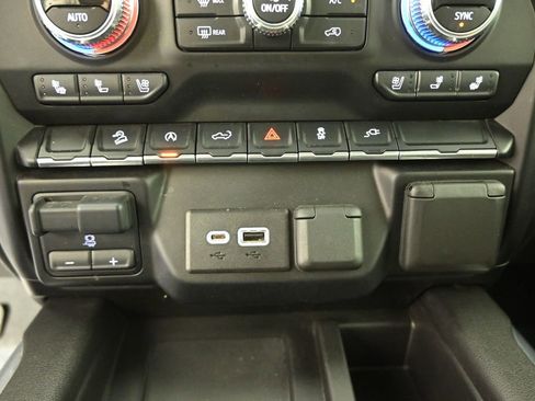 Used 2021 GMC Sierra 1500 AT4 w/ AT4 Preferred Package image 31