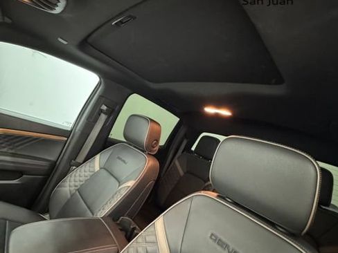Used 2023 GMC Canyon Denali AWD/4WD image 13