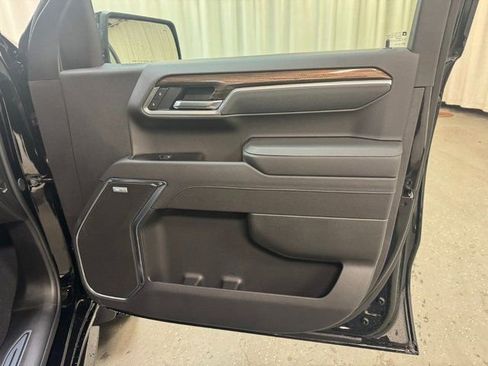 New 2026 Chevrolet Silverado 1500 RST w/ Dark Appearance Package image 28