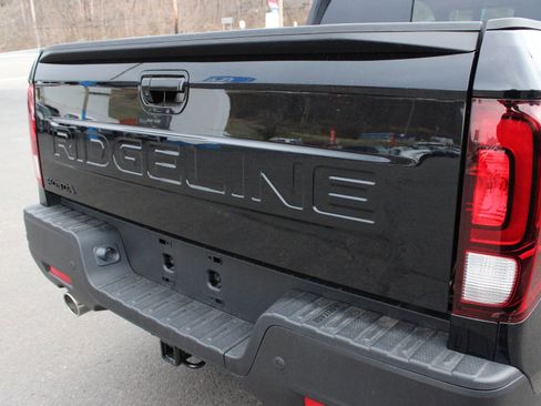 New 2026 Honda Ridgeline Black Edition image 16