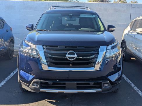 Used 2022 Nissan Pathfinder SL w/ SL Premium Package image 3