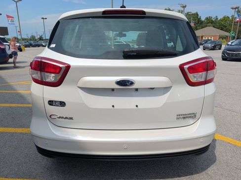Used 2017 Ford C-MAX Titanium w/ Equipment Group 301A FWD image 6