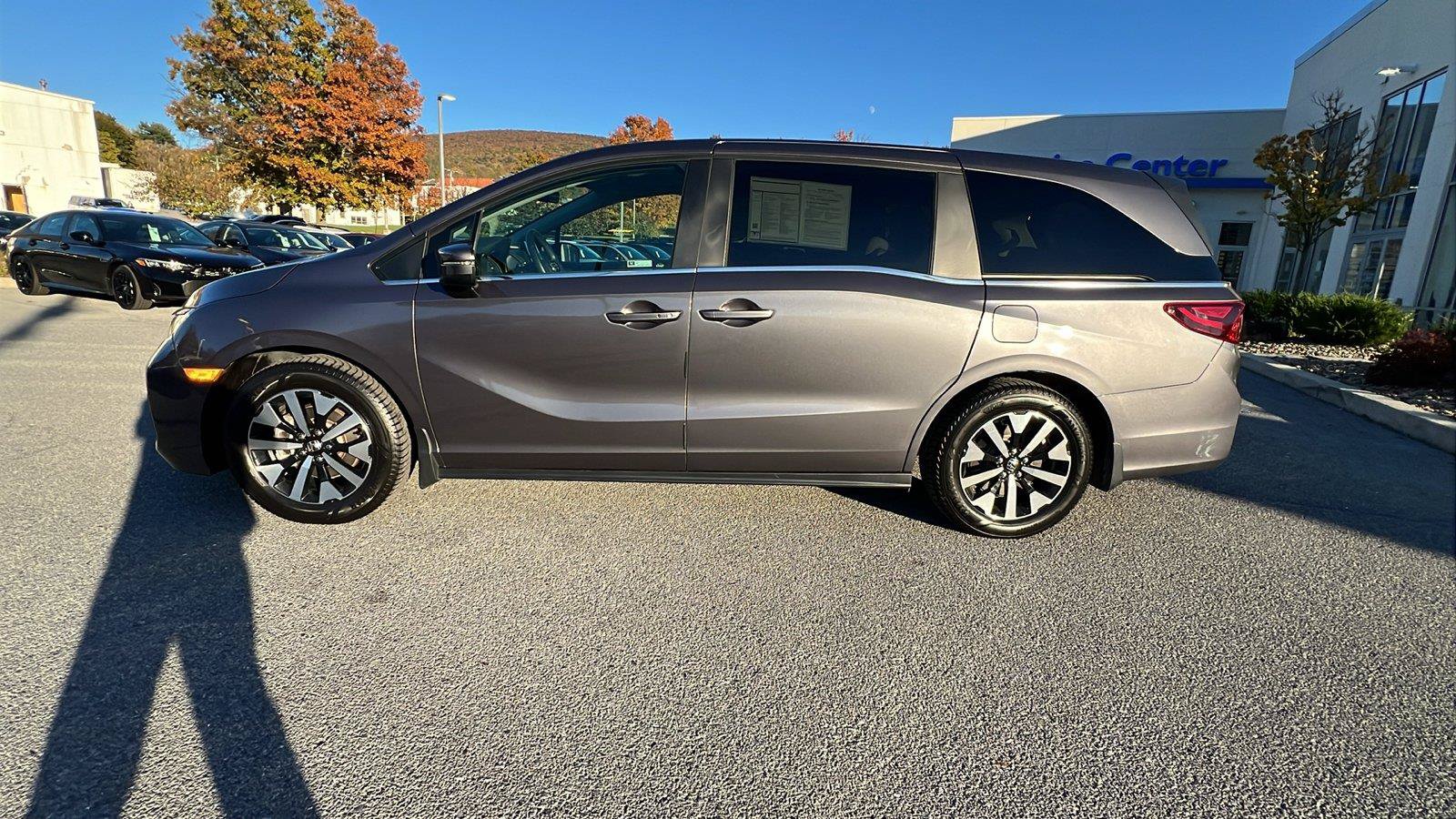 Certified 2025 Honda Odyssey EX-L image 7