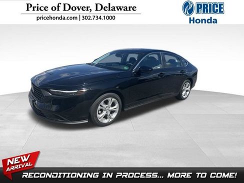 Used 2025 Honda Accord LX image 1