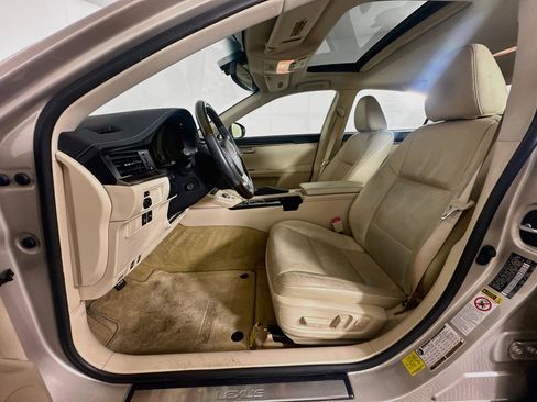 Used 2013 Lexus ES 350 w/ Luxury Pkg FWD image 13