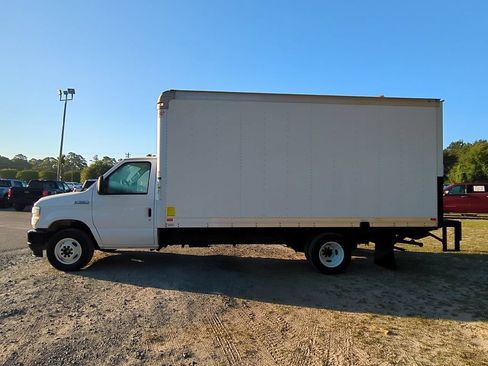 Used 2024 Ford E-350 and Econoline 350 Super Duty w/ Power Windows & Locks Group RWD image 7