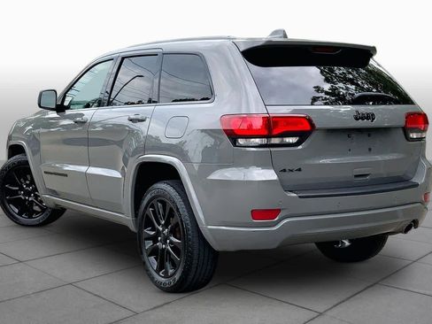Used 2019 Jeep Grand Cherokee Altitude AWD/4WD image 12