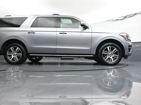 Used 2022 Ford Expedition Max Limited image 37