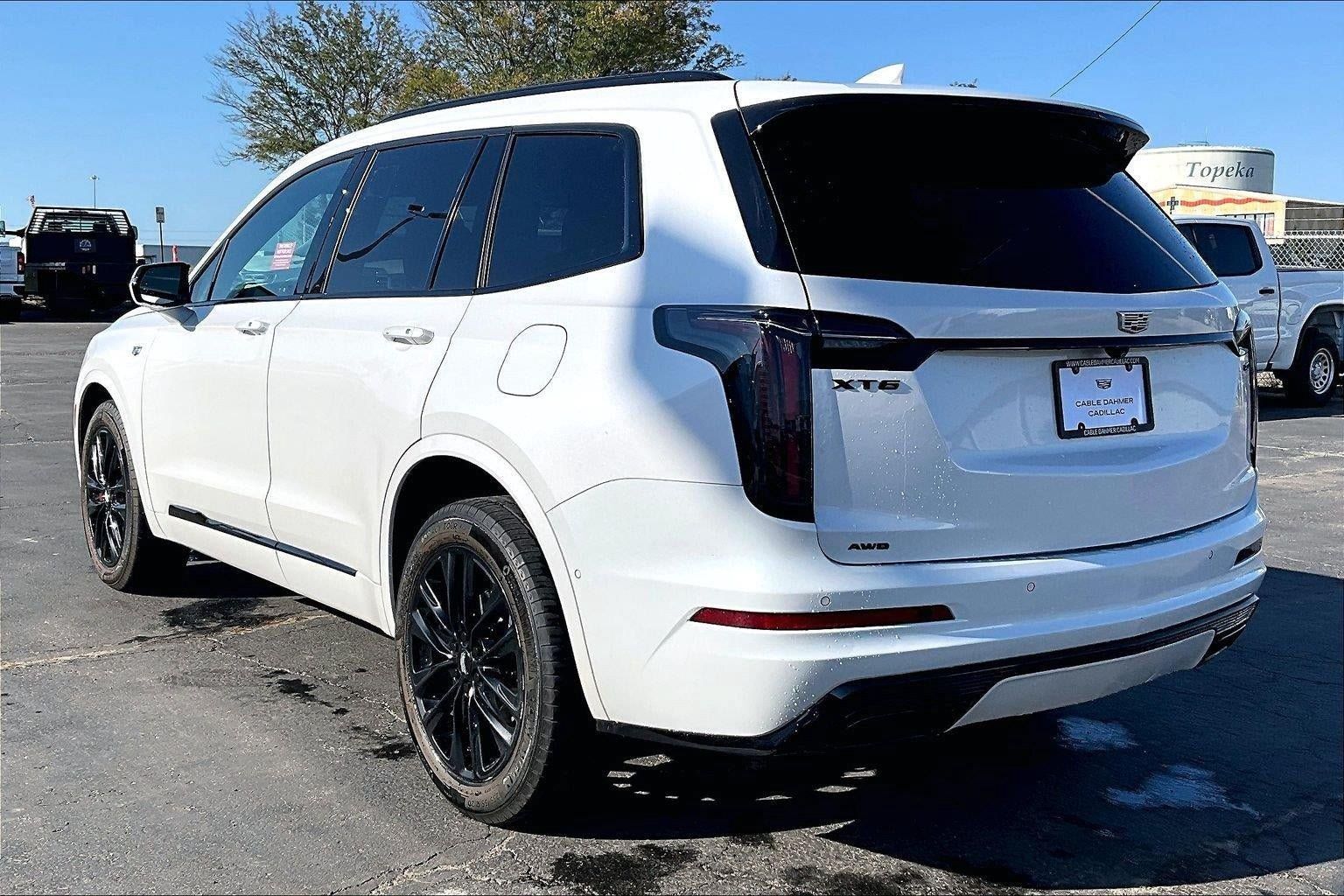 Used 2024 Cadillac XT6 Sport w/ LPO, ONYX Package AWD/4WD image 5