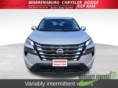 Used 2024 Nissan Rogue SV AWD/4WD image 11