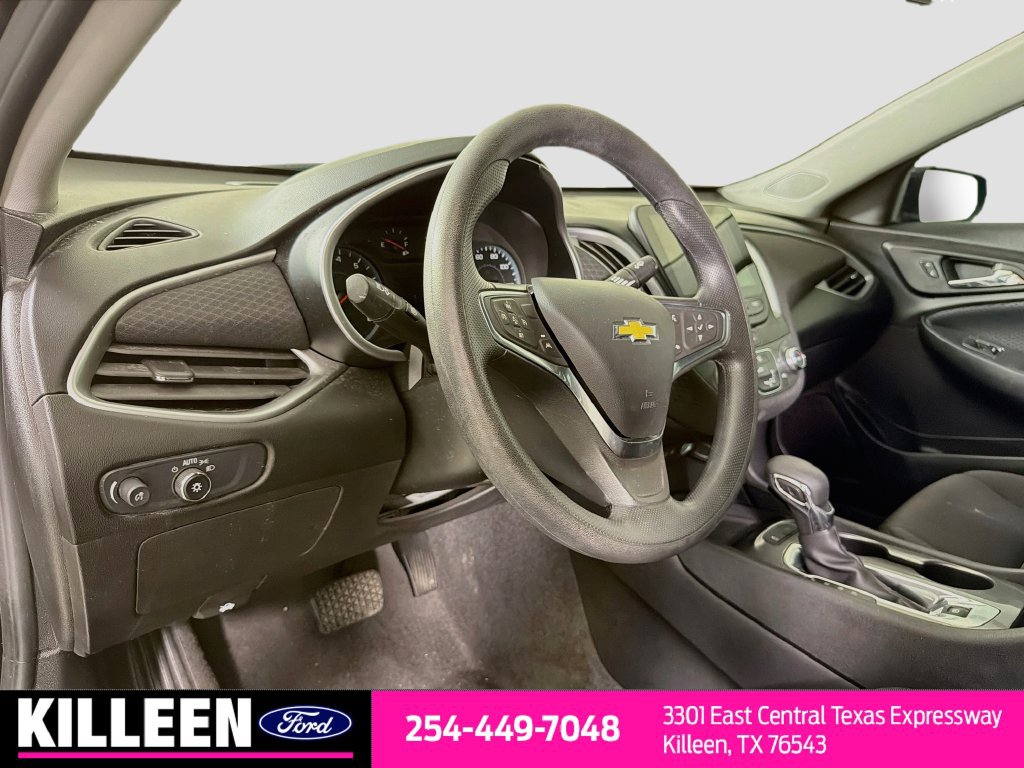 Used 2025 Chevrolet Malibu LS FWD image 11