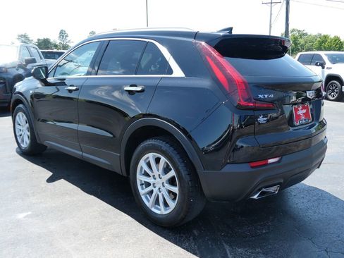 Certified 2019 Cadillac XT4 Luxury w/ Cold Weather Package FWD image 8
