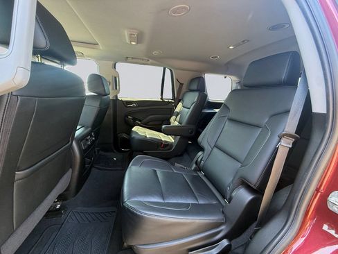 Used 2020 Chevrolet Tahoe LT w/ Luxury Package AWD/4WD image 17
