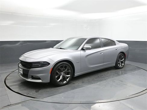 Used 2018 Dodge Charger R/T image 34