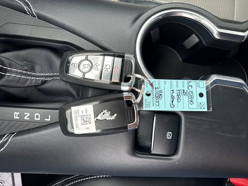 Used 2025 Ford Mustang Premium image 33