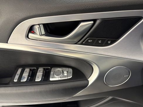 Used 2019 Genesis G70 2.0T Advanced w/ Elite Package image 21