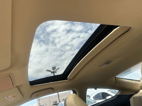 Used 2012 Honda Accord EX-L image 12