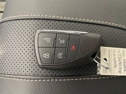 New 2026 Chevrolet Traverse High Country w/ LPO, Floor Liner Package image 24