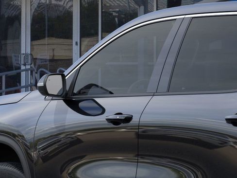 New 2026 Chevrolet Traverse LT image 12