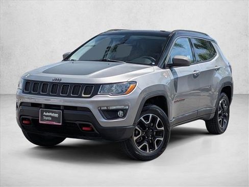 Used 2019 Jeep Compass Trailhawk w/ Leather Interior Group AWD/4WD image 1