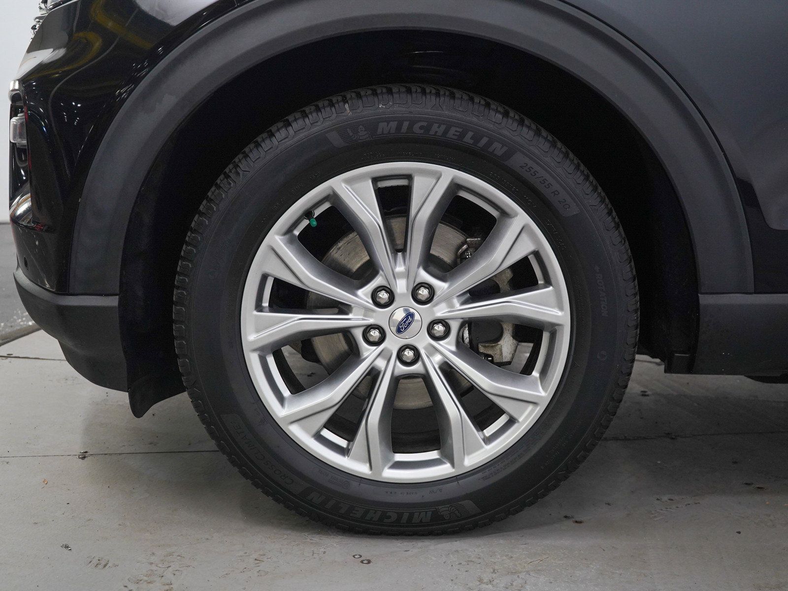 Used 2020 Ford Explorer Limited AWD/4WD image 31