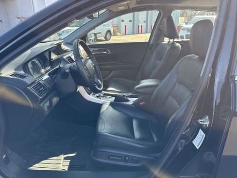 Used 2017 Honda Accord EX-L image 12