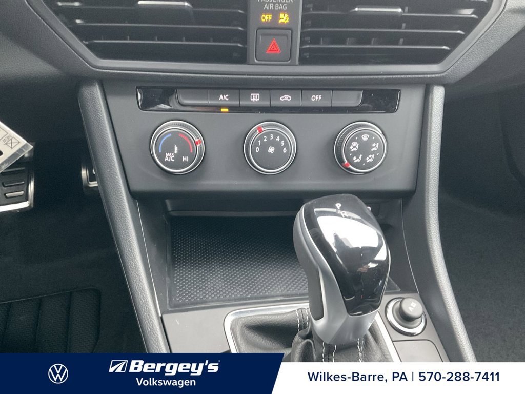 Certified 2023 Volkswagen Jetta Sport FWD image 20