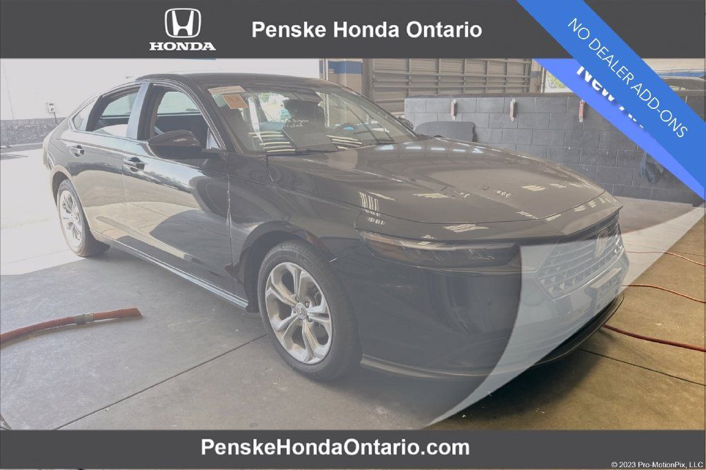 Certified 2025 Honda Accord LX image 1