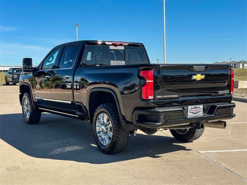 Certified 2025 Chevrolet Silverado 2500 High Country w/ Technology Package image 5